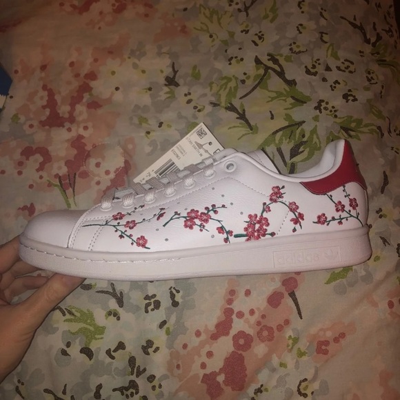adidas Shoes - ❗️TODAY ONLY ❗️NIB ADIDAS Stan Smith